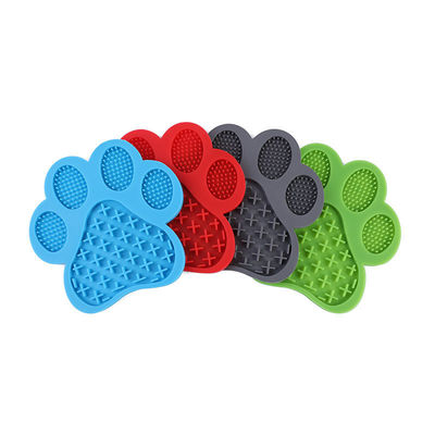 Dogs in Shower Pet Bowls Feeders Paws Lick Pad Silicone Mat for Dogs Cats 109G