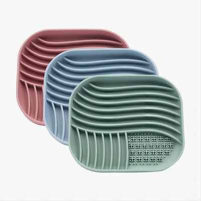 2024 Silicone Pet Slow Feeder BPA Free Licking Mat for Dogs and Cats Large Suction Cup
