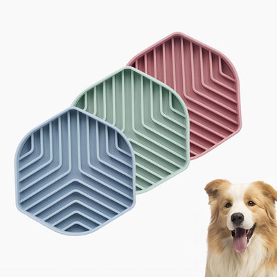 Pet Silicone Treat Dog Lick Mat With Suction Slow Feeder Bowl for Stocked Pet