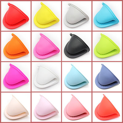 Custom Logo Silicone Oven Mitts and Hot Pads Set for Safe Handling of Hot Dishes