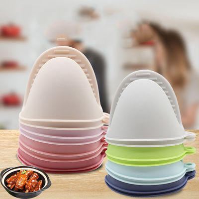 Custom Logo Silicone Oven Mitts and Hot Pads Set for Safe Handling of Hot Dishes