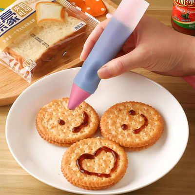 Effortlessly Decorate Cakes and Pastries with This Silicone Cake Pen 14.5*2.3 cm