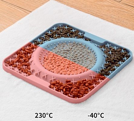 20CM*20CM Silicone Pet Feeder for Dog and Cat Licking Pad Made of Silicone Material