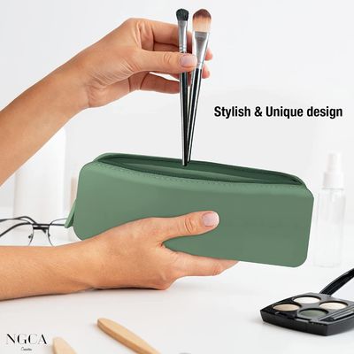 Travel Essentials Organizer Flexible Design Silicone Makeup Bag for Women Waterproof