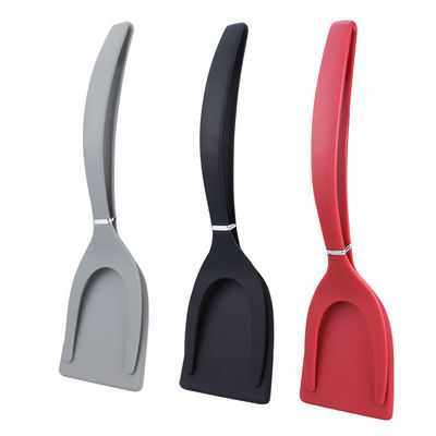 Convenient 2-in-1 Food Clip for Egg Scooping and Steak Flipping in Sustainable Cooking