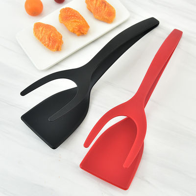Convenient 2-in-1 Food Clip for Egg Scooping and Steak Flipping in Sustainable Cooking