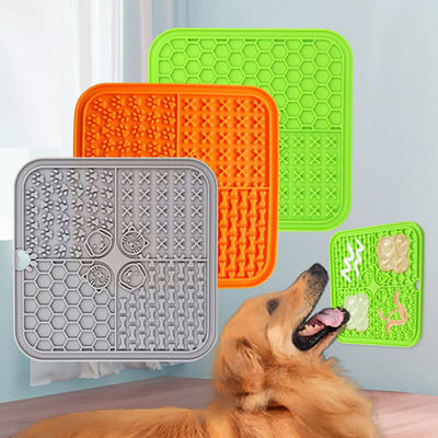 Dogs' Favorite 20*20CM Silicone Pet Lick Mat with Suction Cup and Sustainable Design