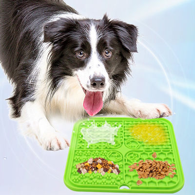 Dogs' Favorite 20*20CM Silicone Pet Lick Mat with Suction Cup and Sustainable Design