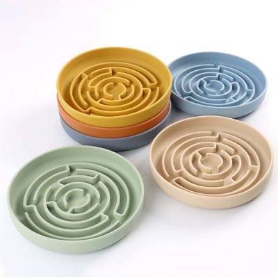 Custom Logo Pet Bowls Feeders Round Maze Silicone Slow Feeder with Stocked Suction Mat
