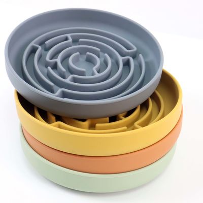 Custom Logo Pet Bowls Feeders Round Maze Silicone Slow Feeder with Stocked Suction Mat
